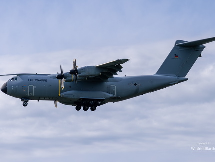 A400M im Landeanflug in Friedrichshafen 2